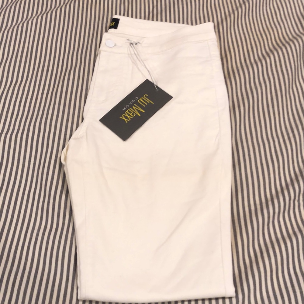 White skinny jeans